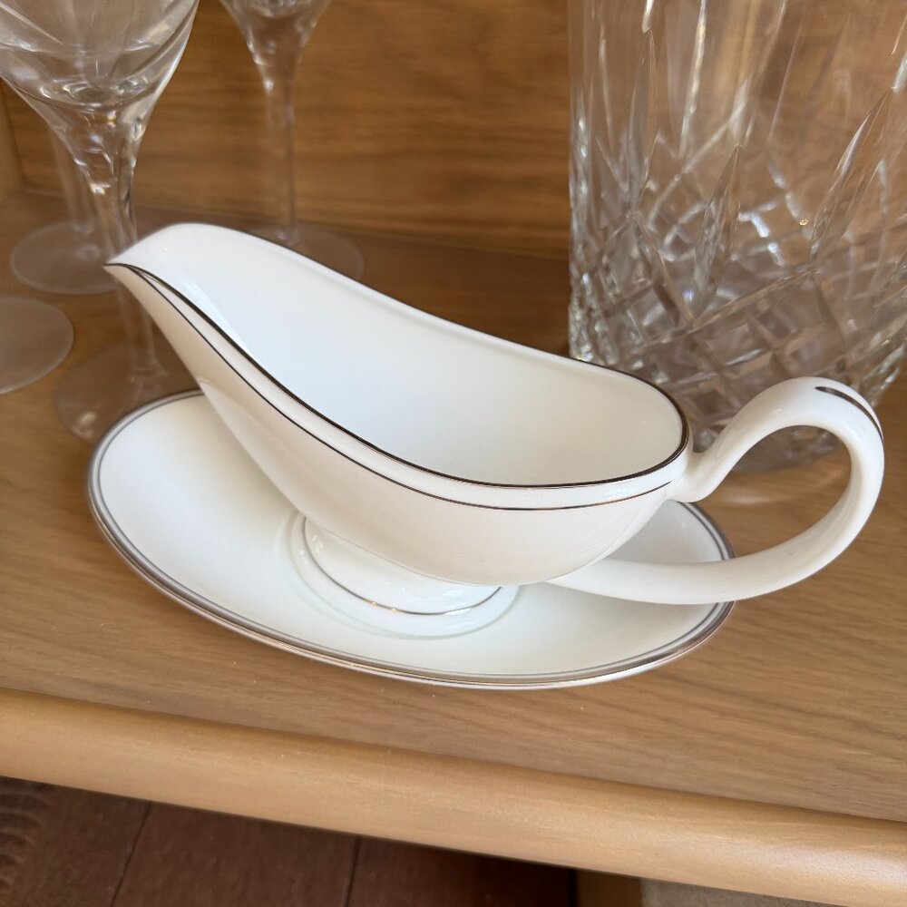 Waterford Kilbarry Platinum Collection Gravy Boat